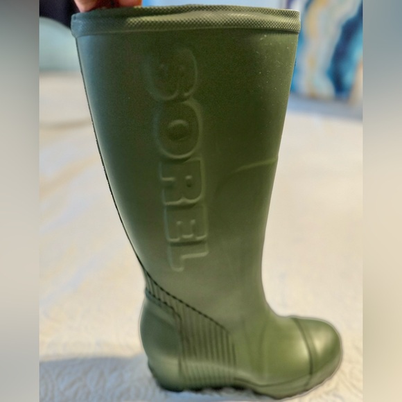 🔥SOREL - Joan TALL WEDGE Green RAIN BOOTS🔥 ☔️ - Picture 4 of 10